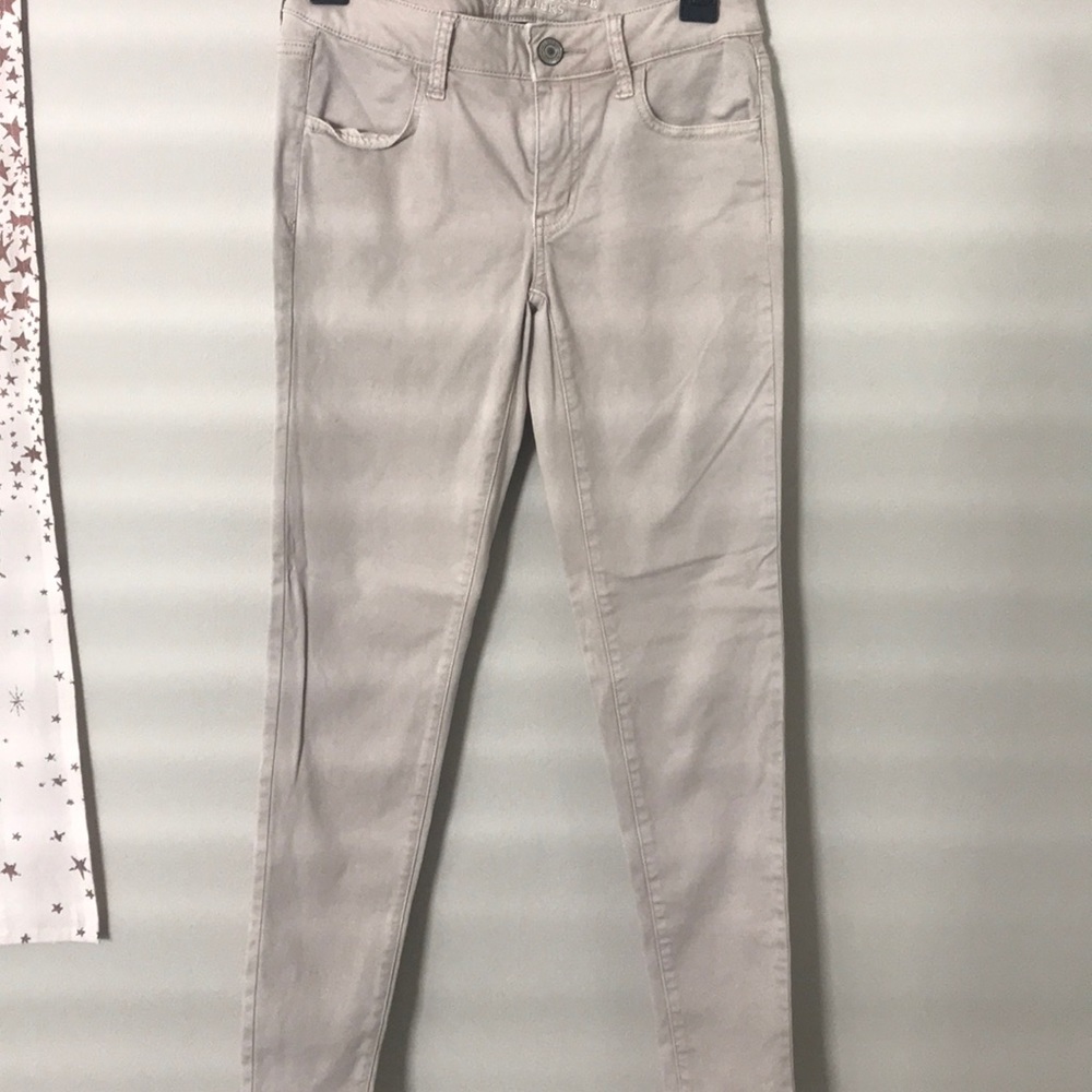 American Eagle super stretch tan skinny jeans